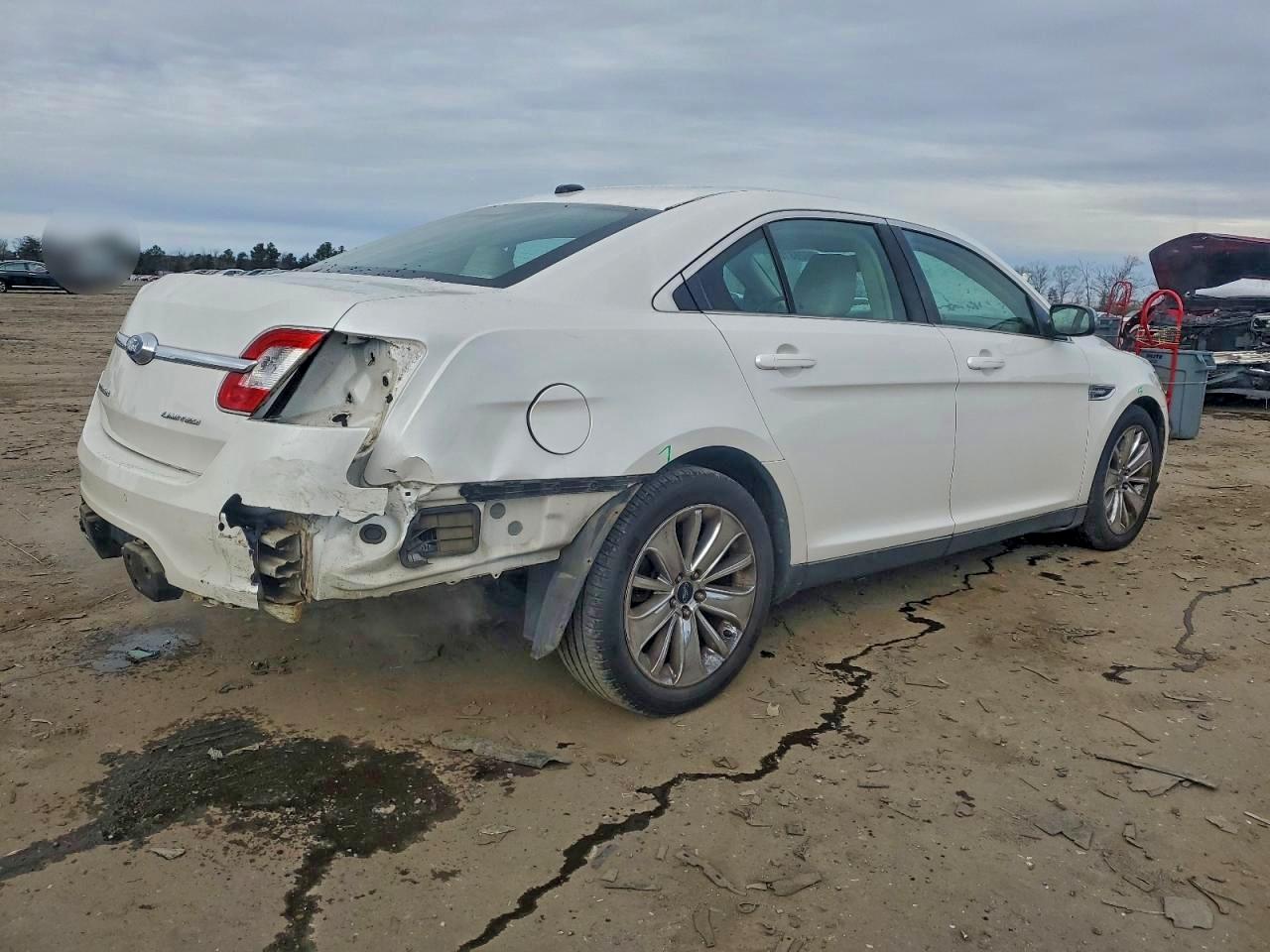 2011 FORD TAURUS LIMITED photo 3