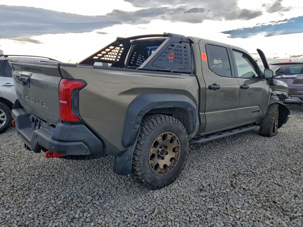 2025 TOYOTA TACOMA DOUBLE CAB photo 3