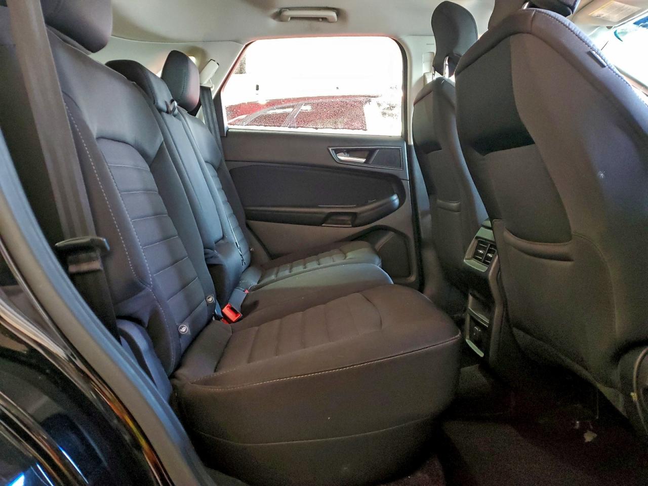2016 FORD EDGE SE photo 11