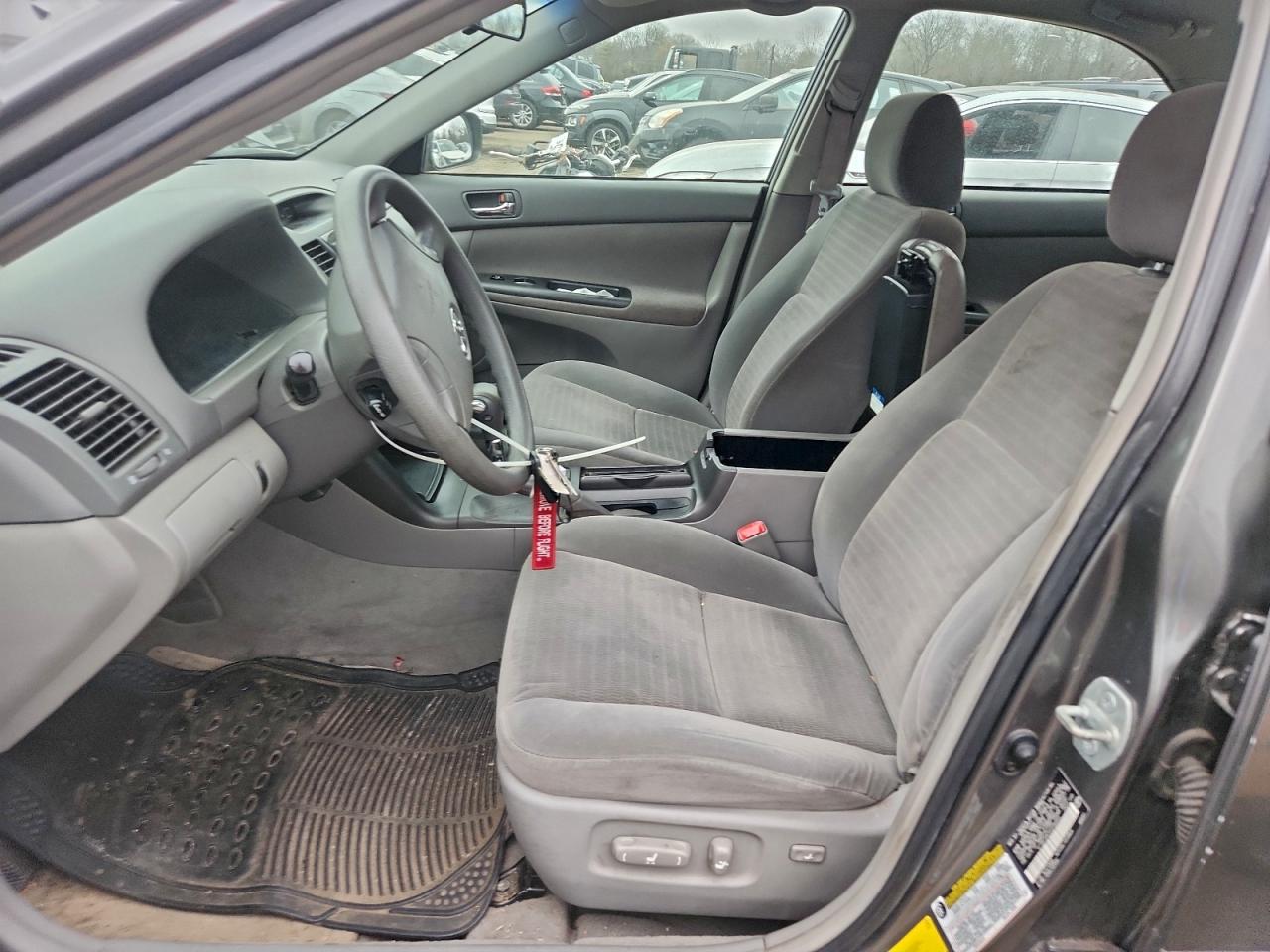 2005 TOYOTA CAMRY LE photo 7