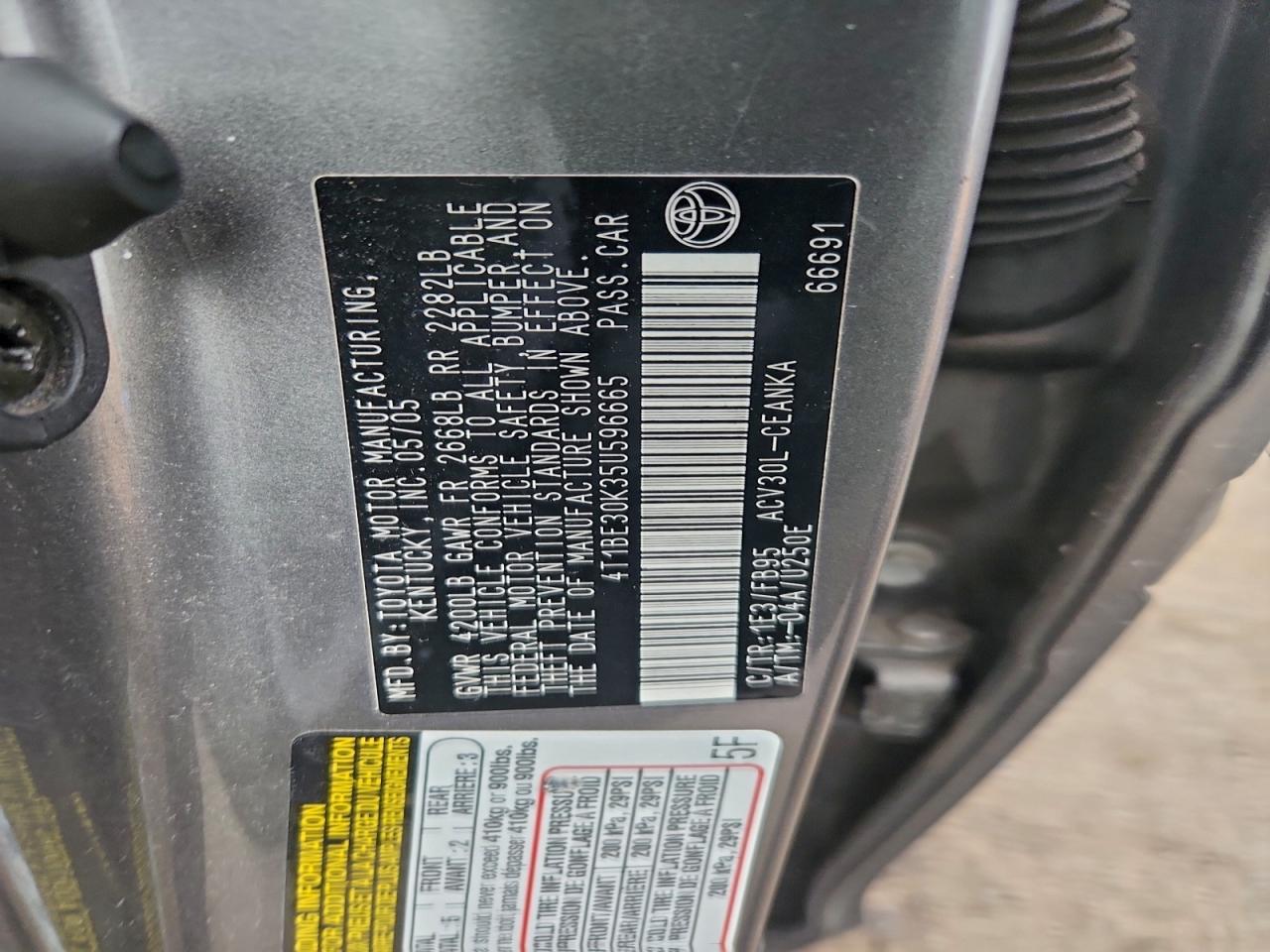 2005 TOYOTA CAMRY LE photo 12