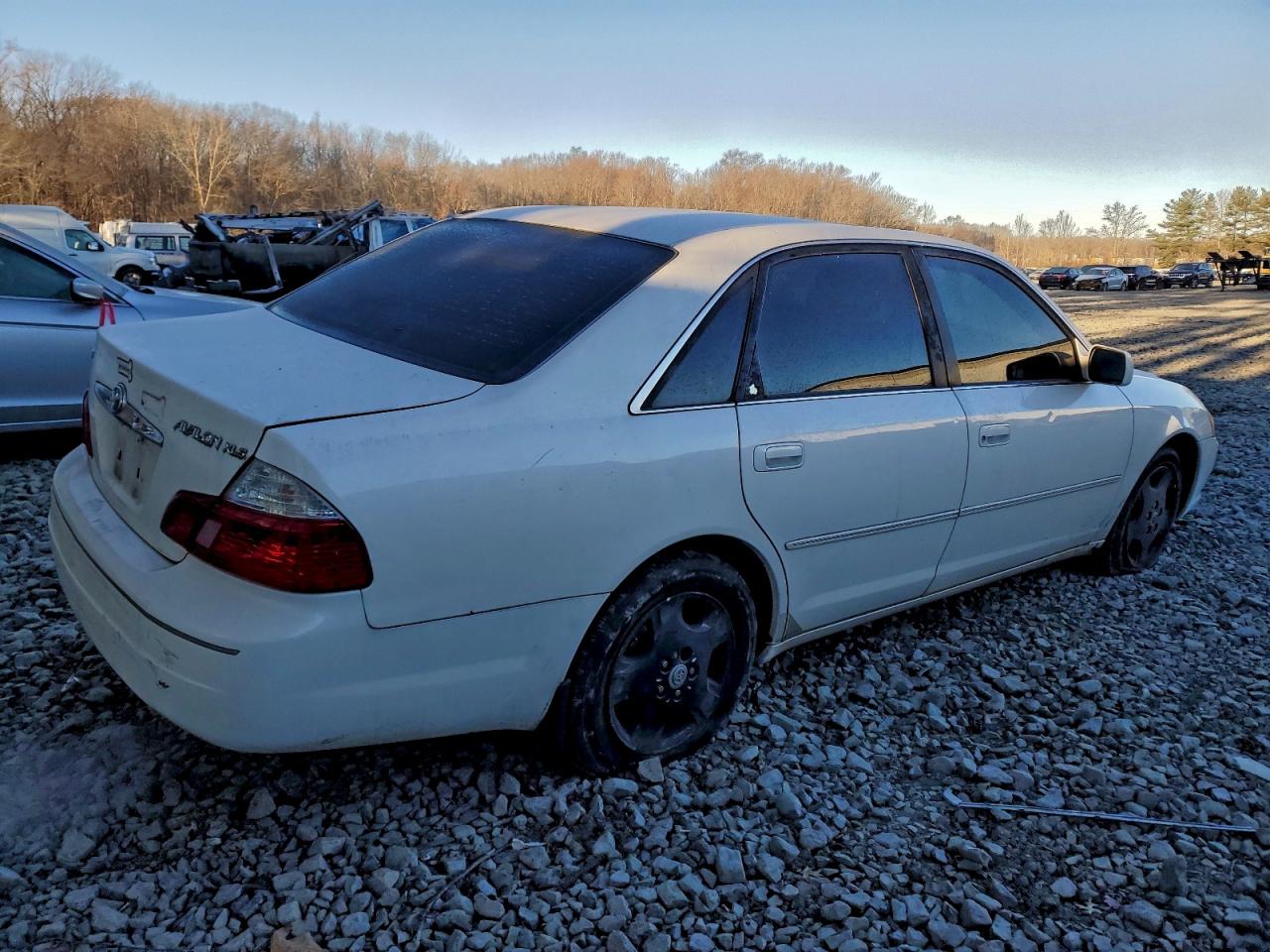 2003 TOYOTA AVALON XL photo 5