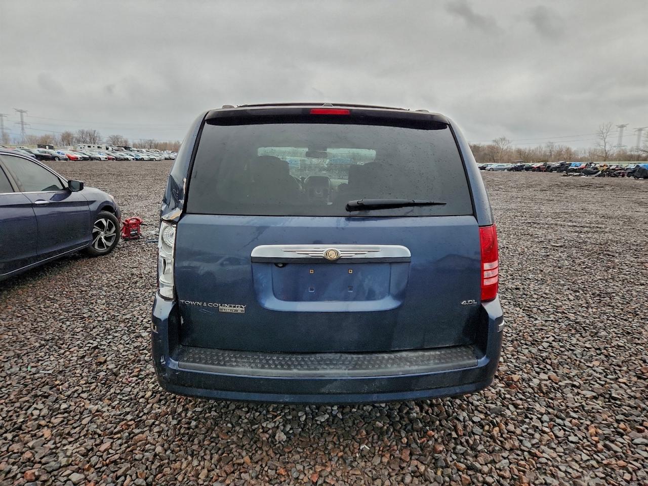 2008 CHRYSLER TOWN & COUNTRY LIMITED photo 6