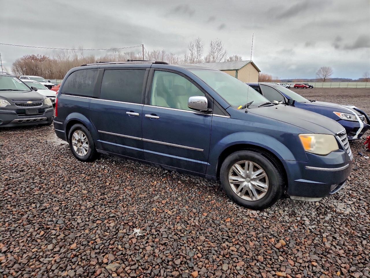 2008 CHRYSLER TOWN & COUNTRY LIMITED photo 4