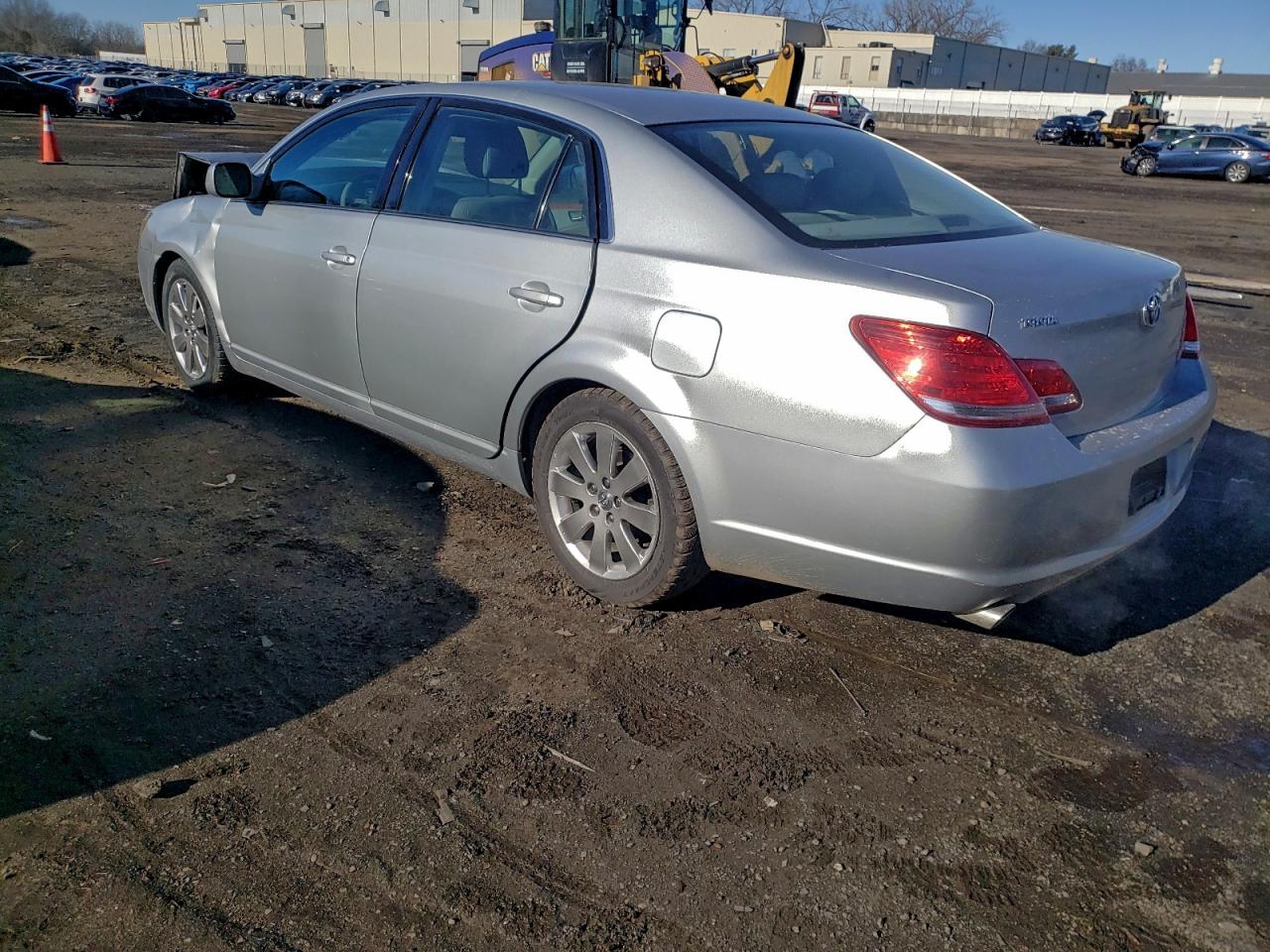 2006 TOYOTA AVALON XL photo 2
