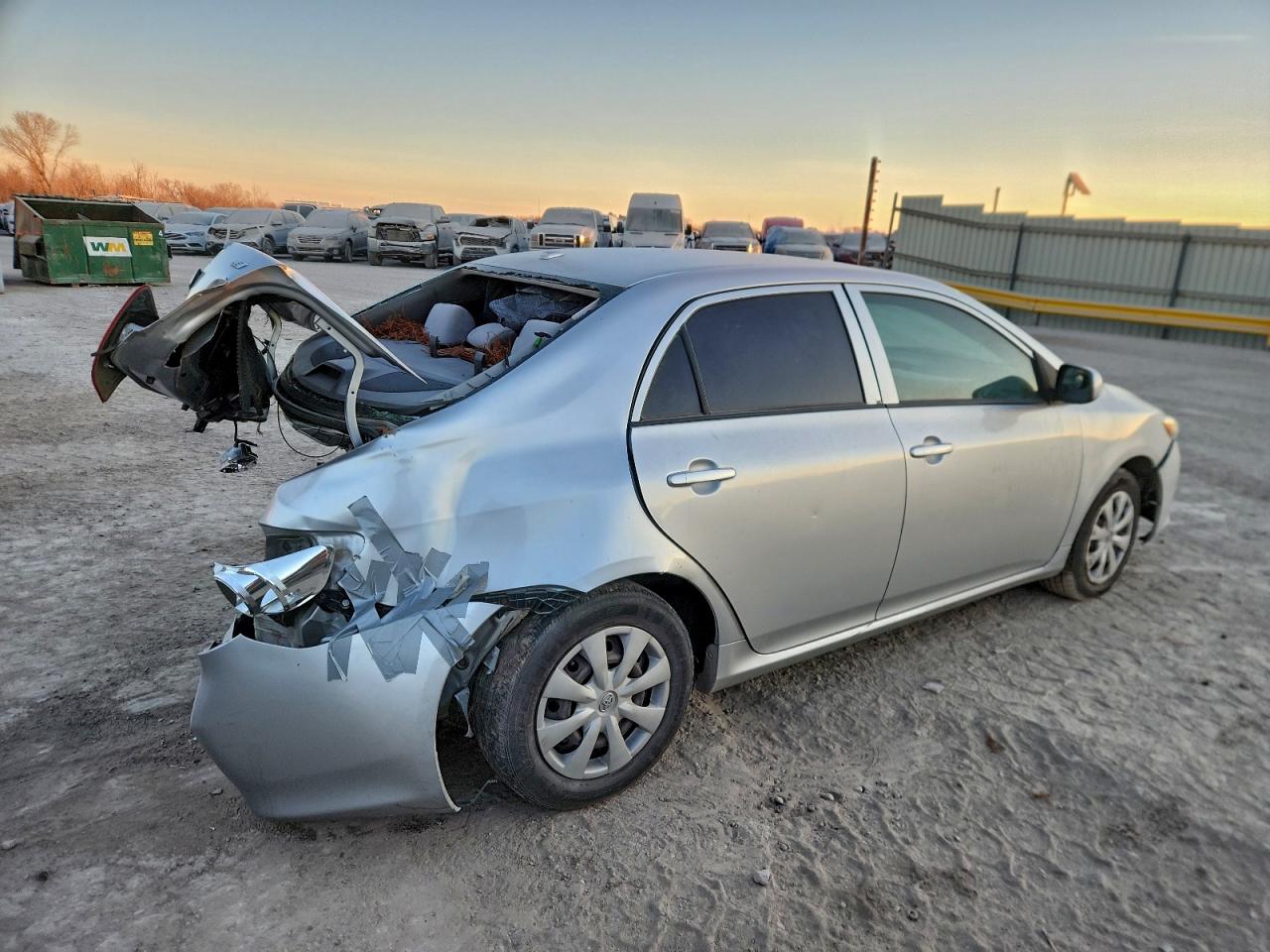 2010 TOYOTA COROLLA BASE photo 3