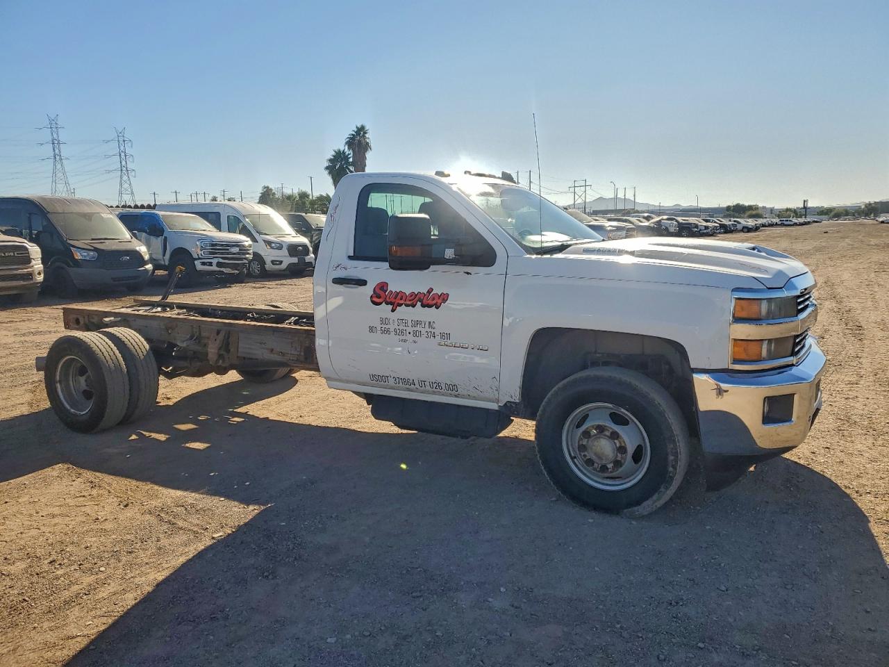 2018 CHEVROLET SILVERADO TRUCK CAB AND CHASSIS — MINOR DENT/SCRATCHES damage — photo 1