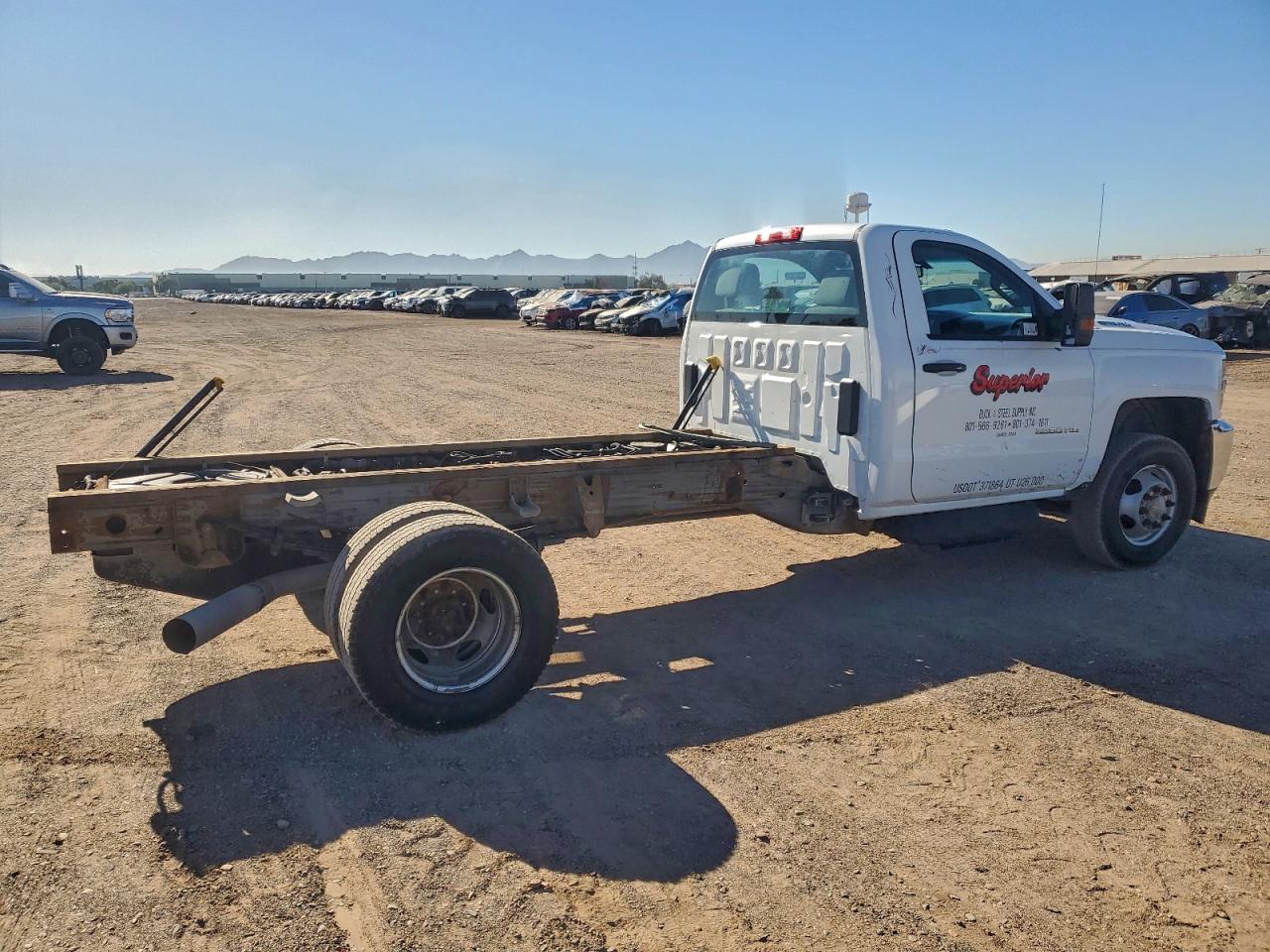 2018 CHEVROLET SILVERADO TRUCK CAB AND CHASSIS photo 4