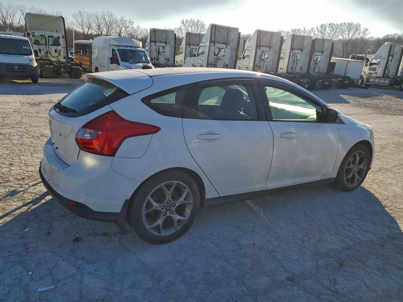 2013 FORD FOCUS SE photo 3