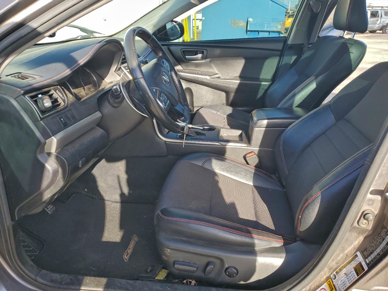 2016 TOYOTA CAMRY LE photo 7