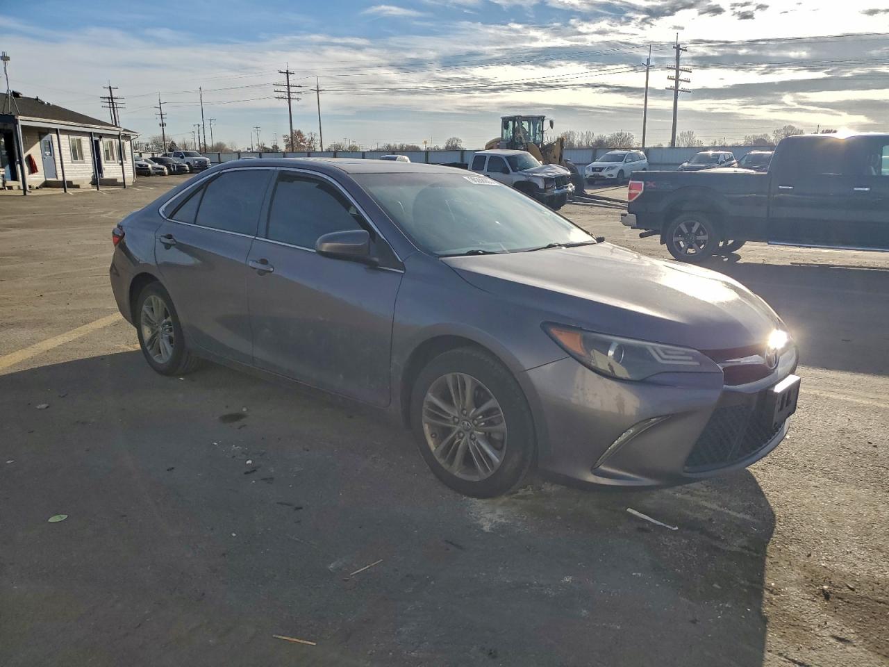 2016 TOYOTA CAMRY LE photo 4