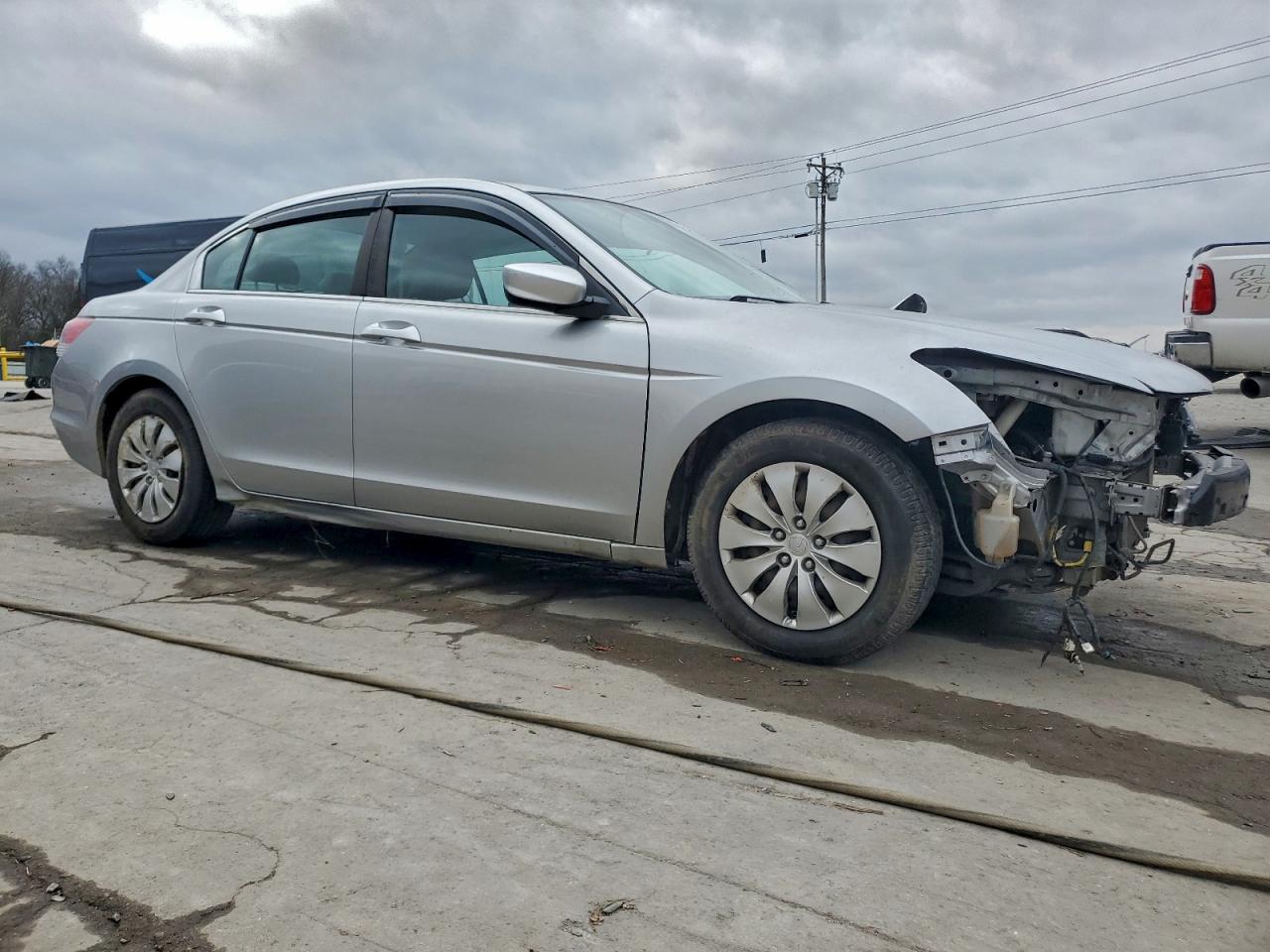 2012 HONDA ACCORD LX photo 4