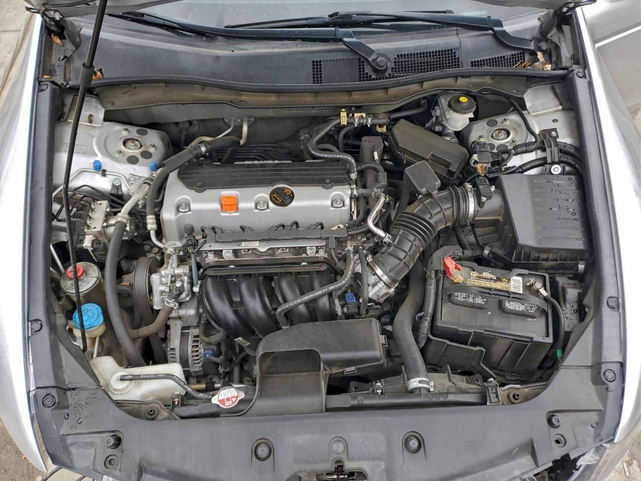 2012 HONDA ACCORD LX photo 11