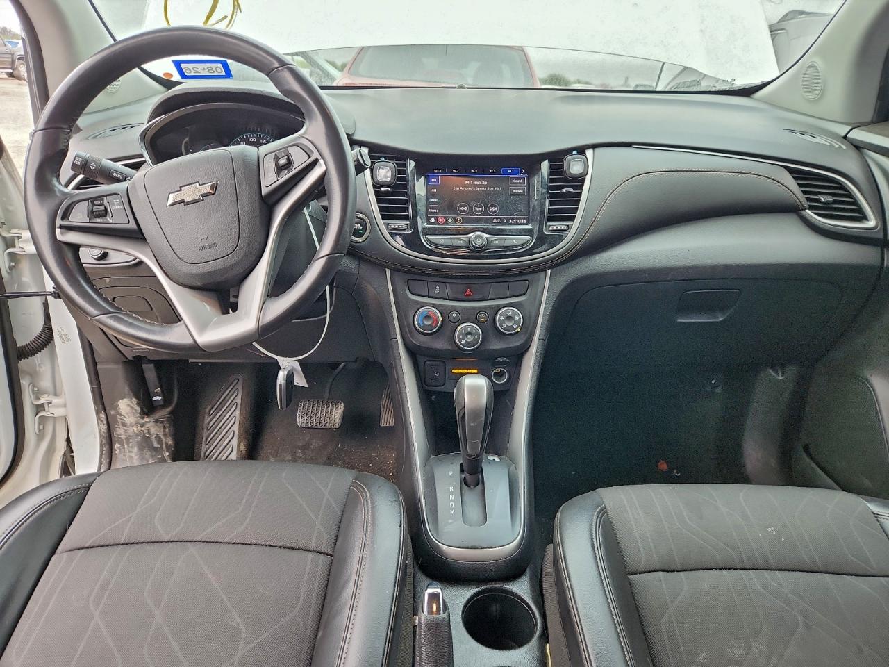 2020 CHEVROLET TRAX 1LT photo 8