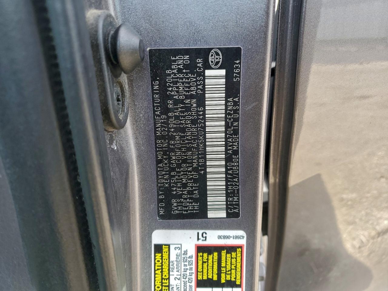 2019 TOYOTA CAMRY L photo 12