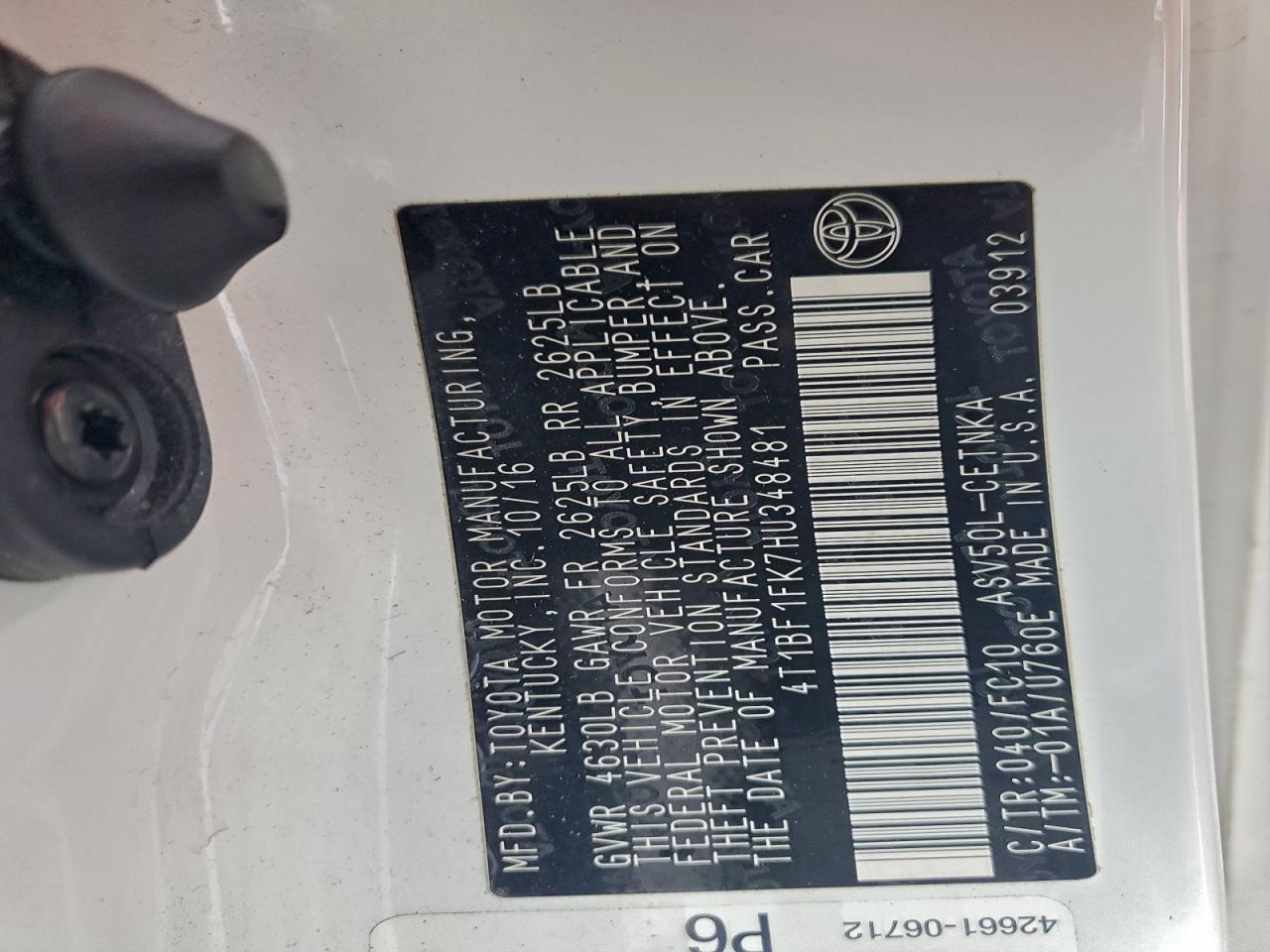 2017 TOYOTA CAMRY LE photo 13