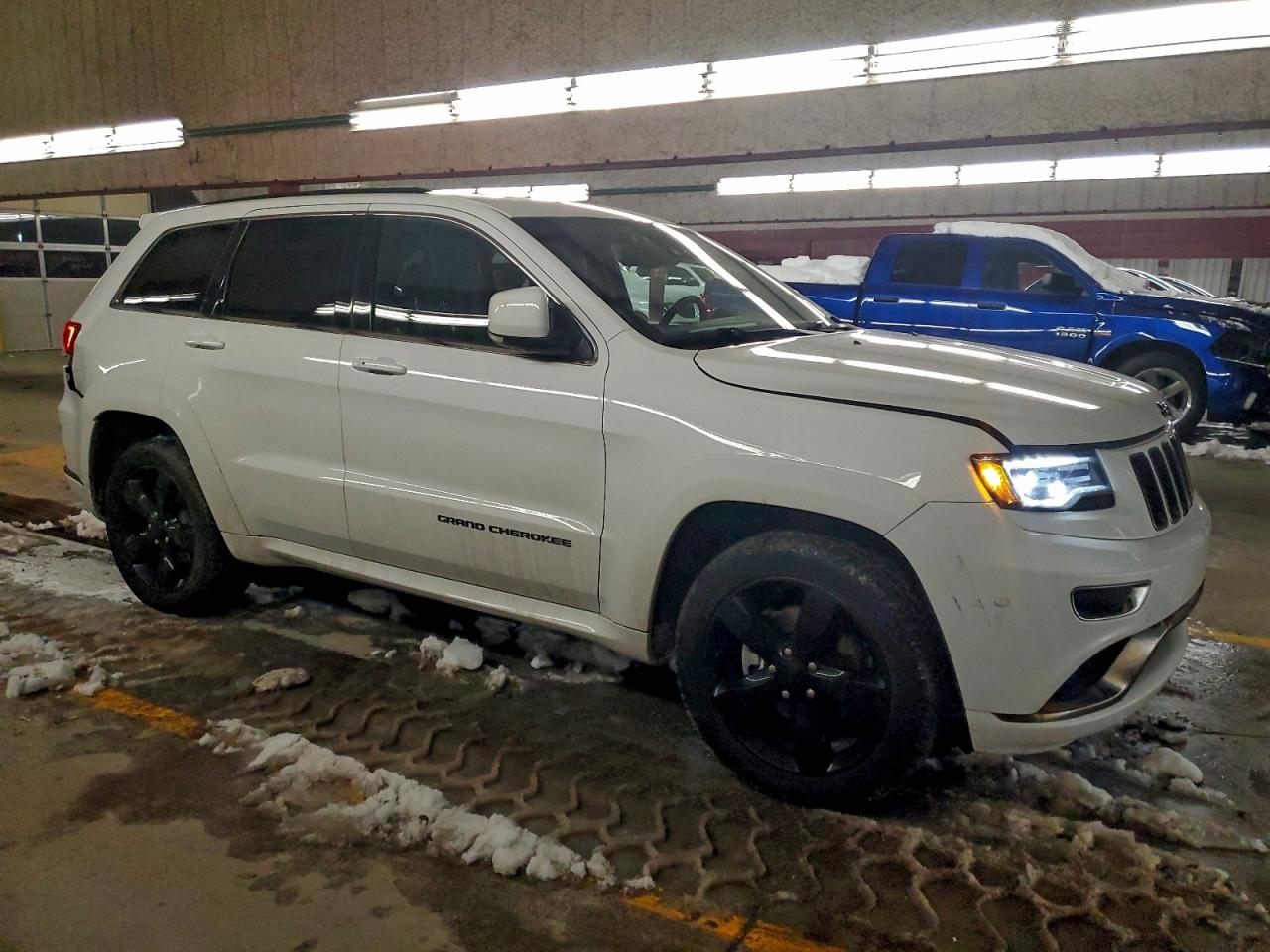 2016 JEEP GRAND CHEROKEE OVERLAND photo 4