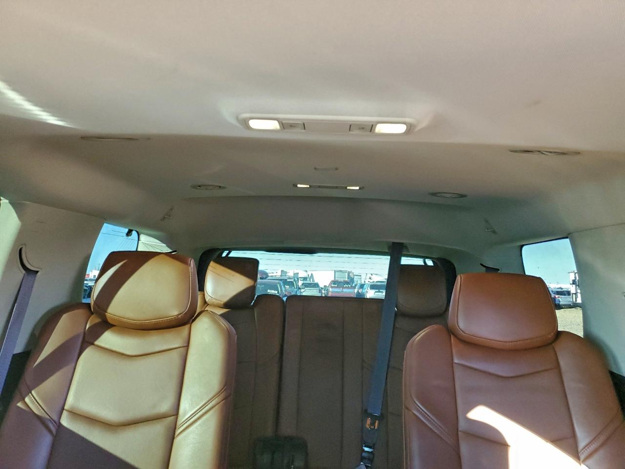 2015 CADILLAC ESCALADE LUXURY photo 10