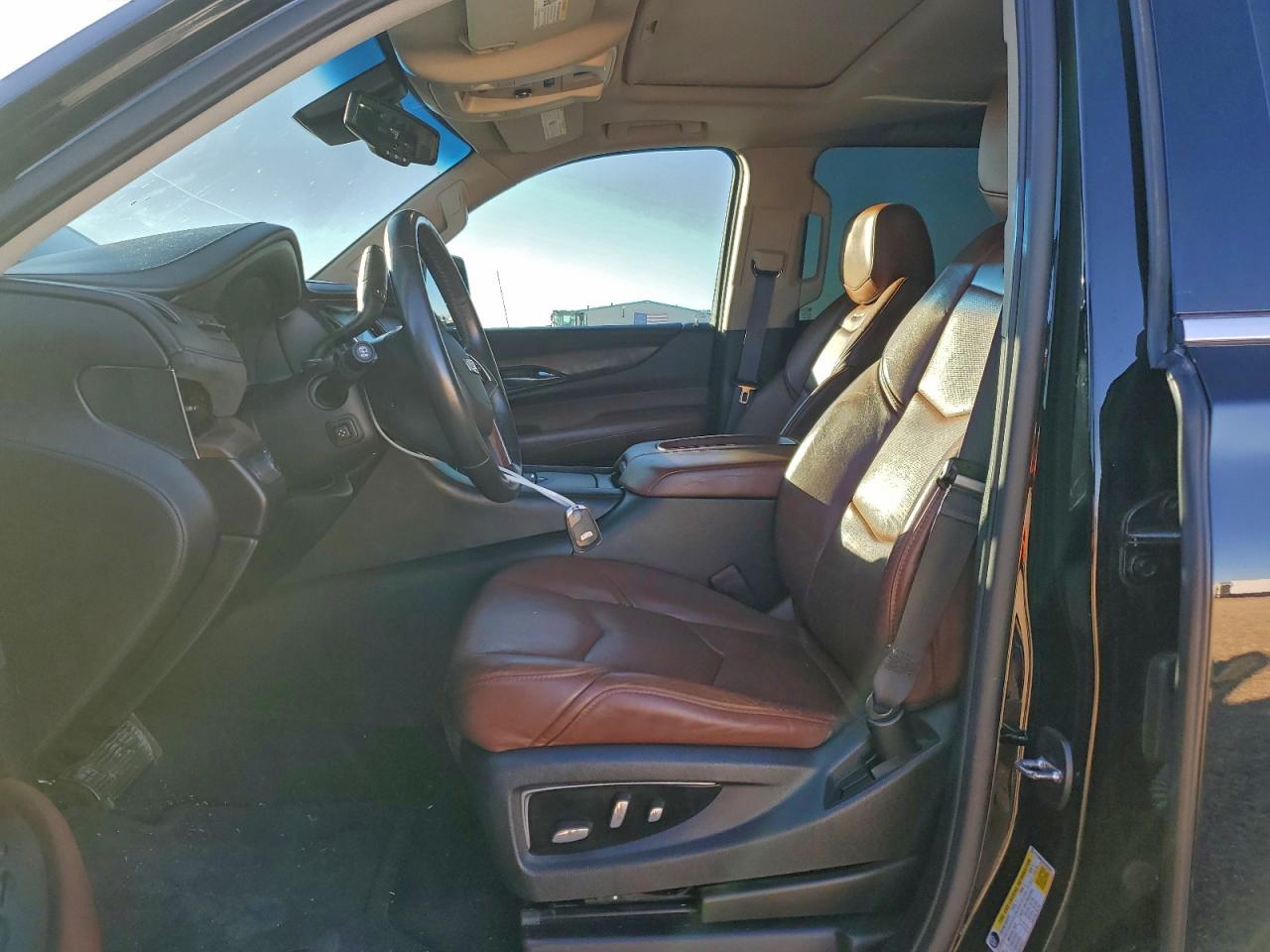 2015 CADILLAC ESCALADE LUXURY photo 7