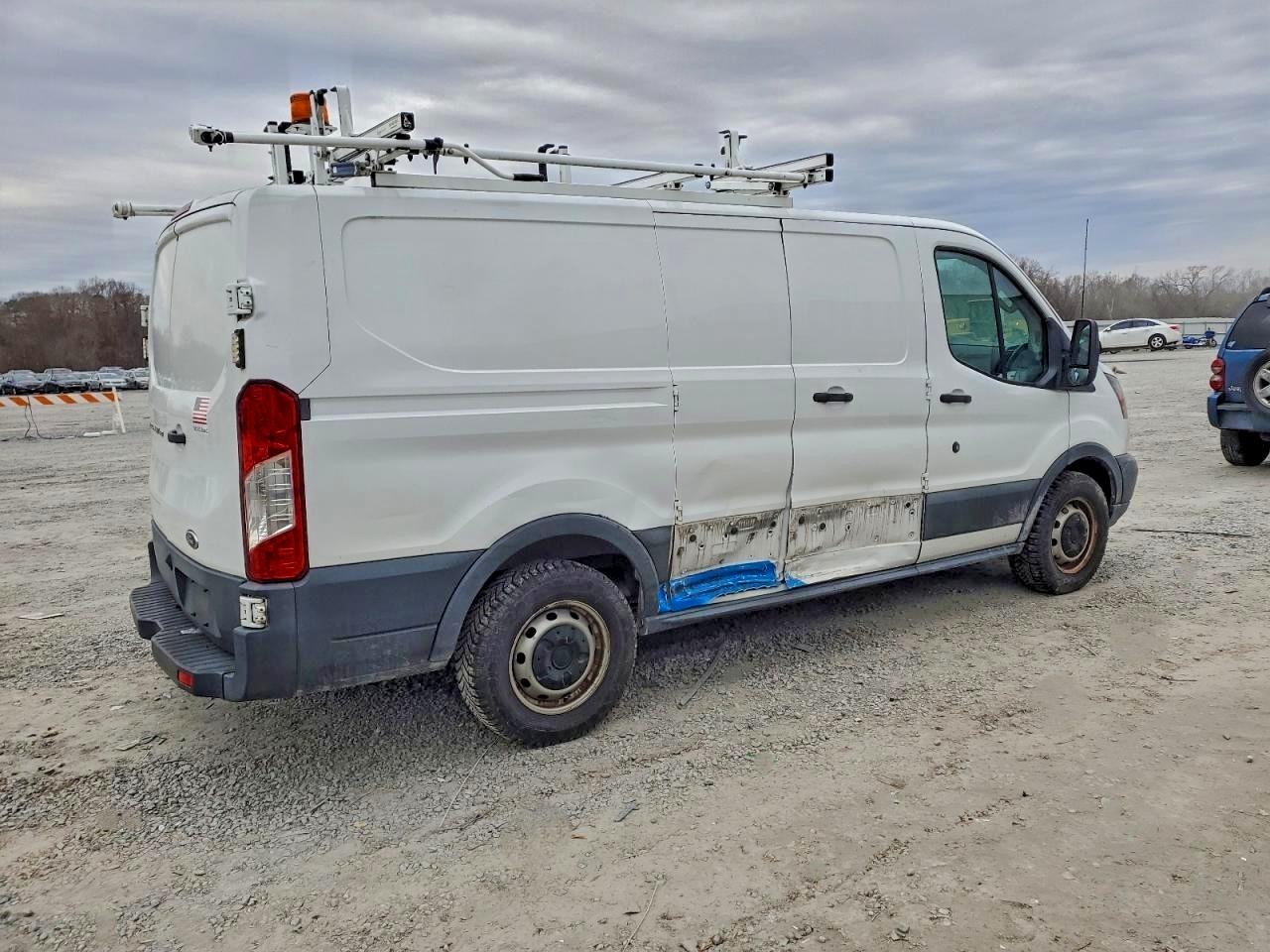 2017 FORD TRANSIT 150 DELIVERY VAN photo 3