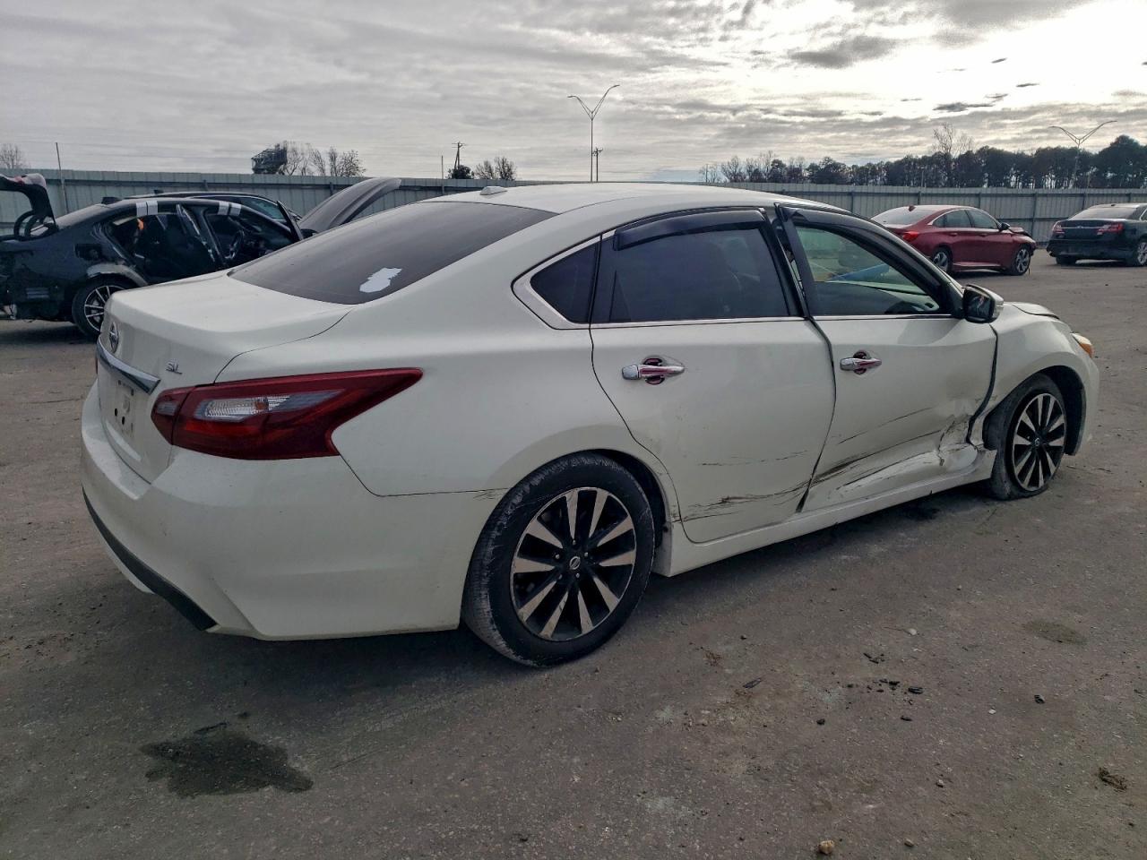 2018 NISSAN ALTIMA photo 7
