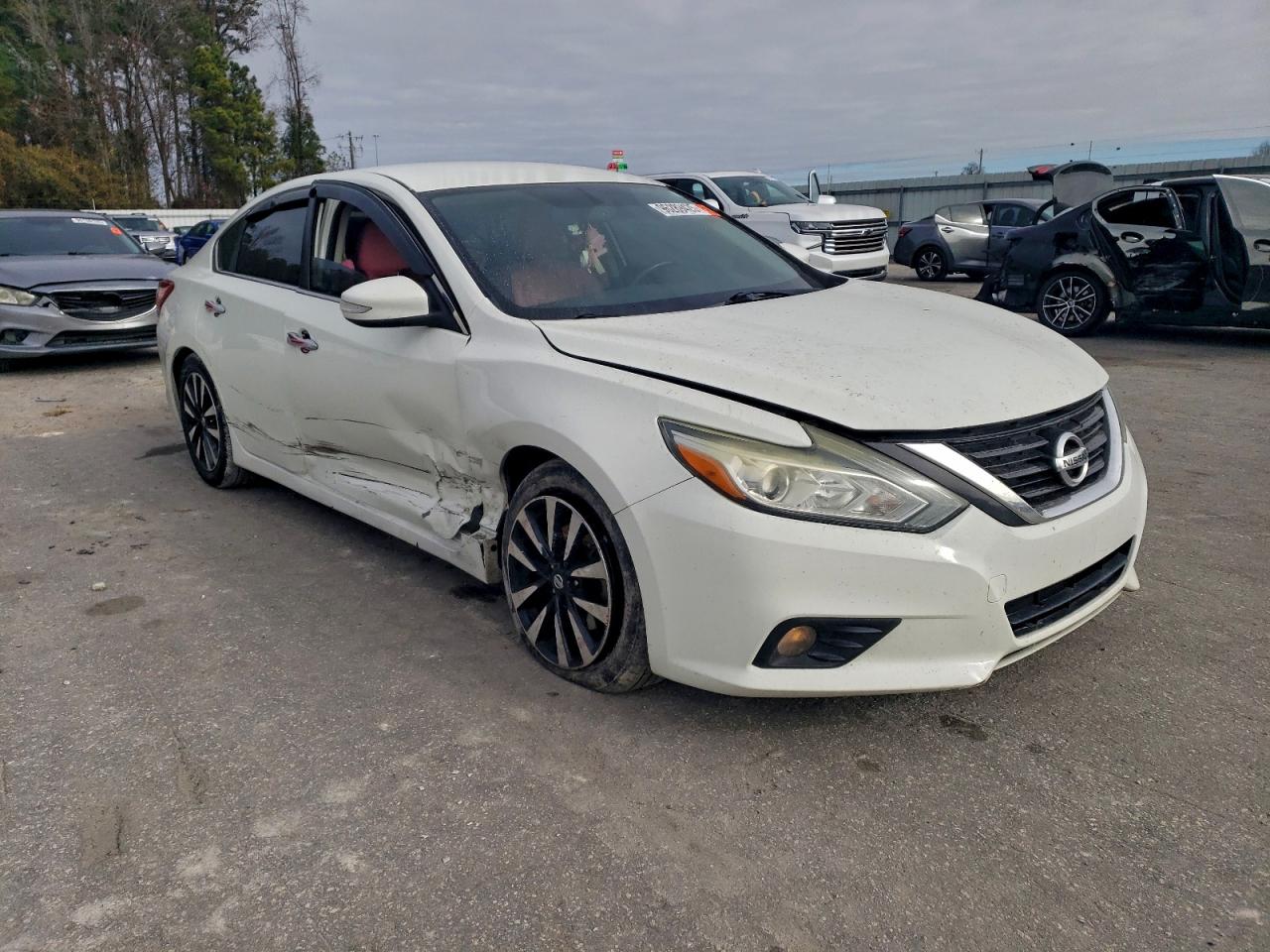 2018 NISSAN ALTIMA photo 10