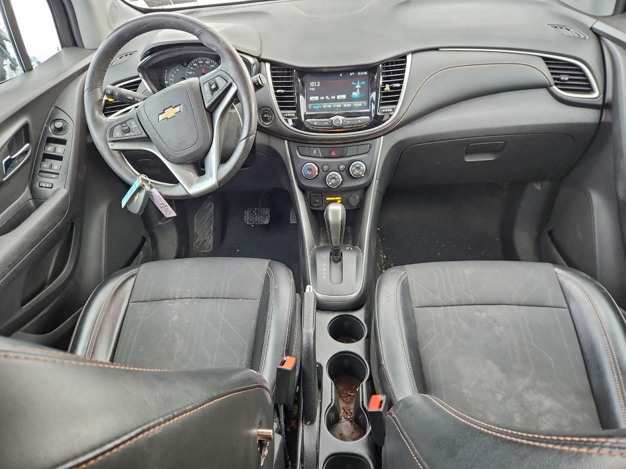 2017 CHEVROLET TRAX 1LT photo 8