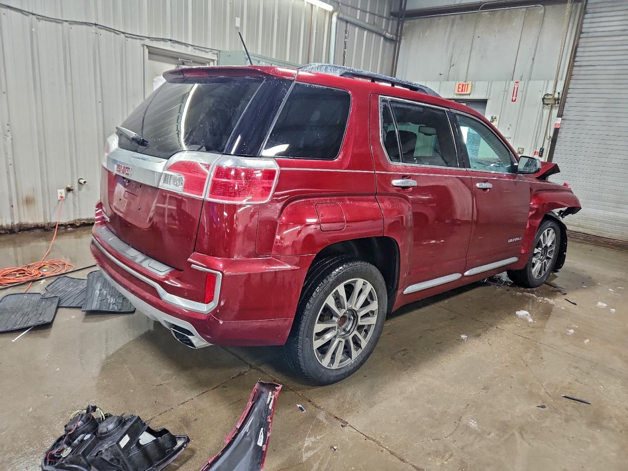 2017 GMC TERRAIN DENALI photo 5