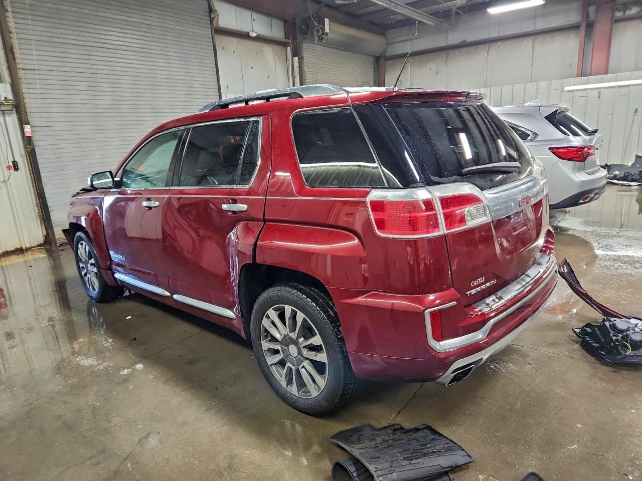 2017 GMC TERRAIN DENALI photo 3