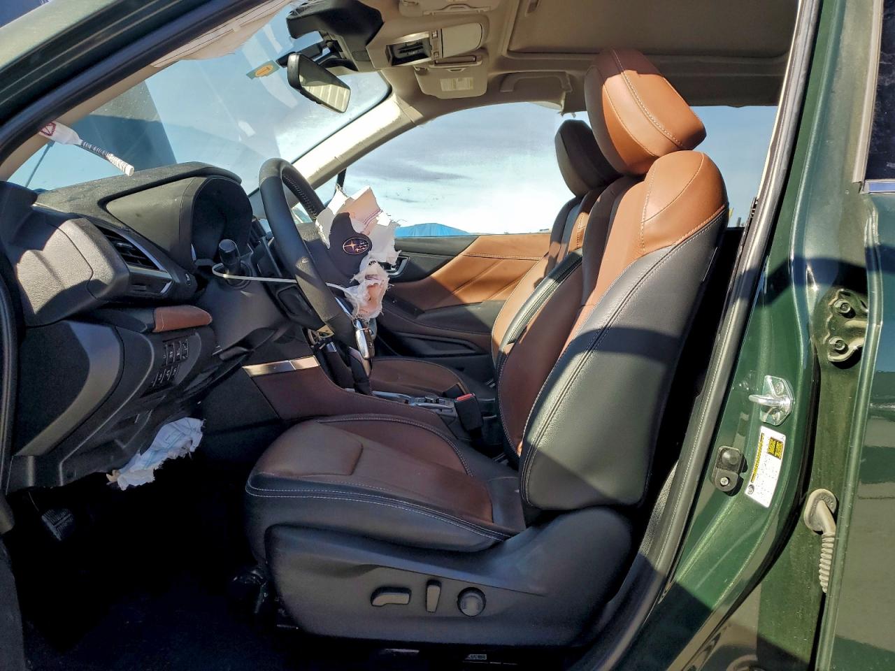 2024 SUBARU FORESTER TOURING photo 13