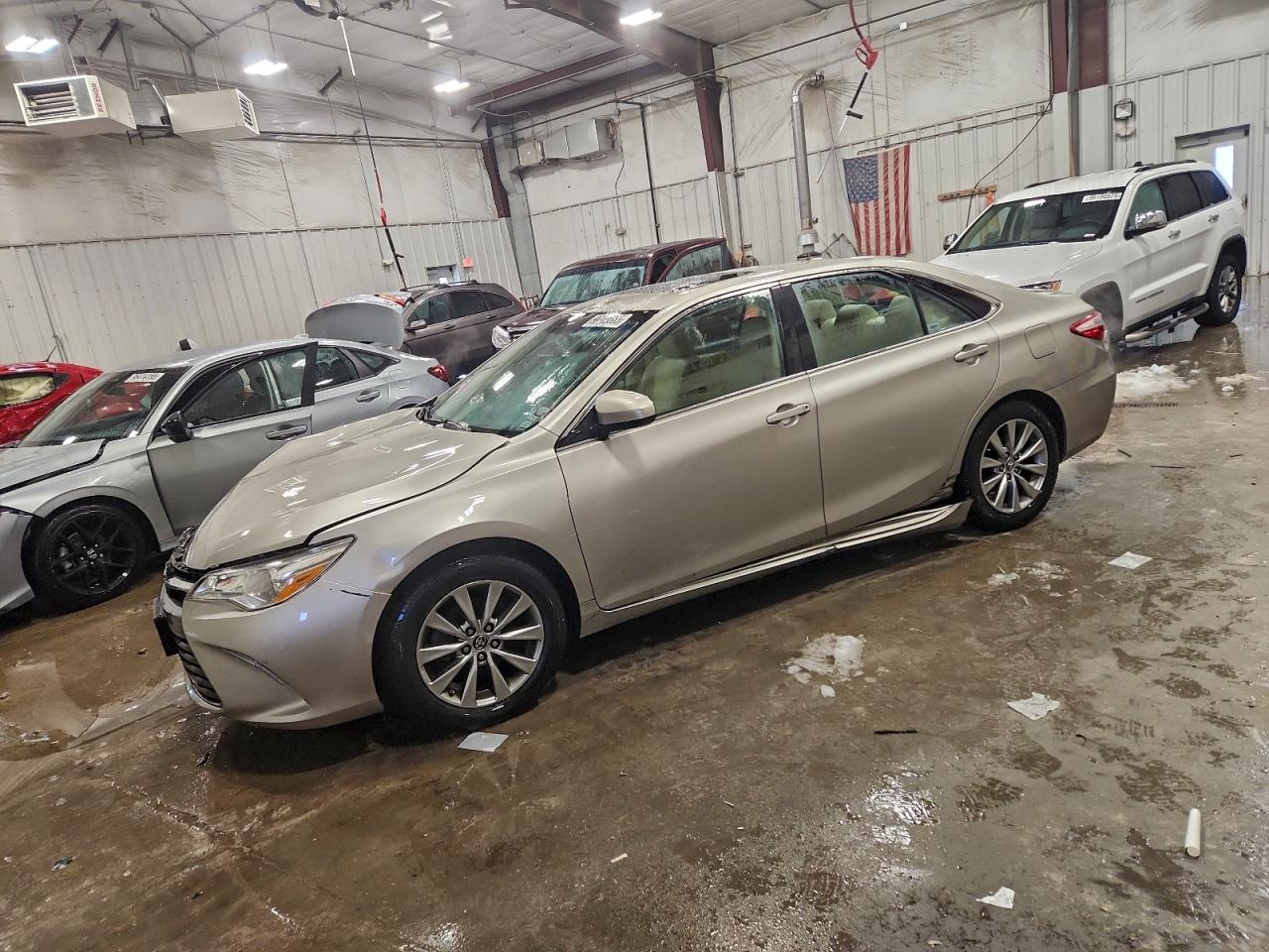 2016 TOYOTA CAMRY