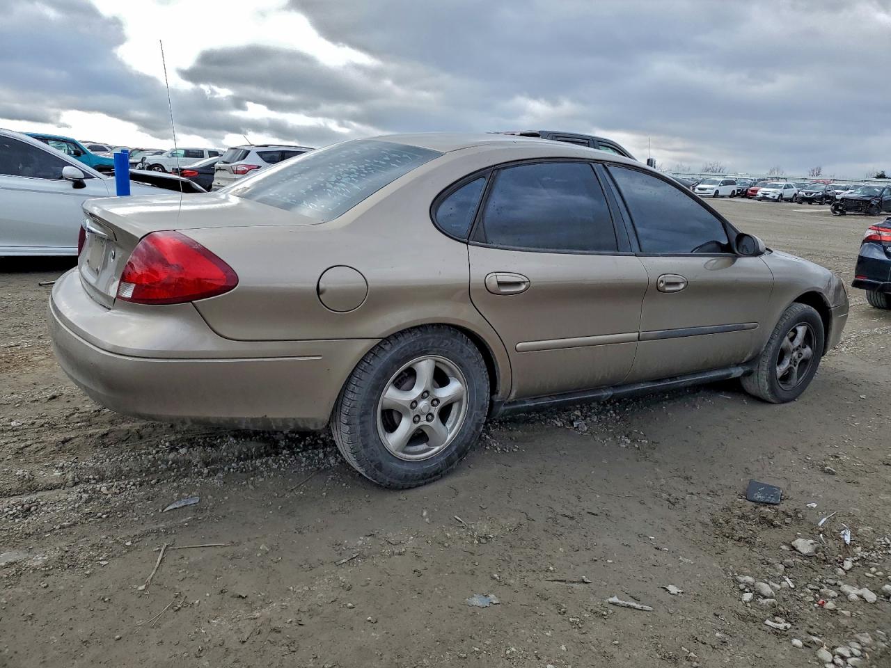 2003 FORD TAURUS SE photo 3