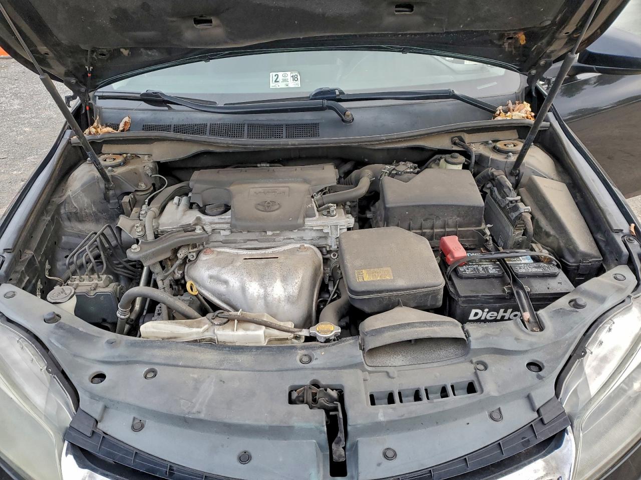 2015 TOYOTA CAMRY LE photo 11