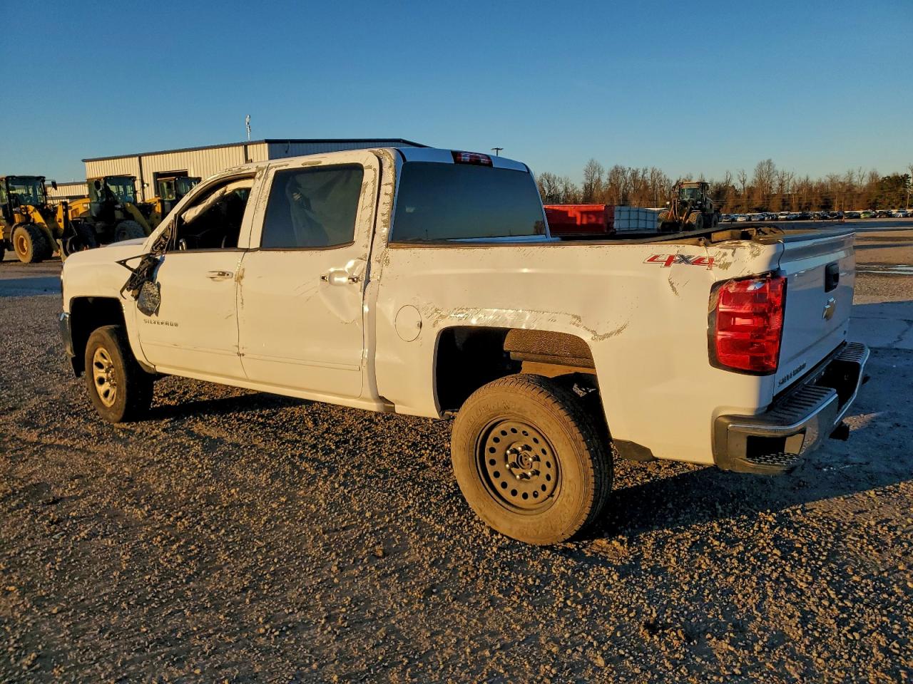 2016 CHEVROLET SILVERADO K1500 LT photo 2