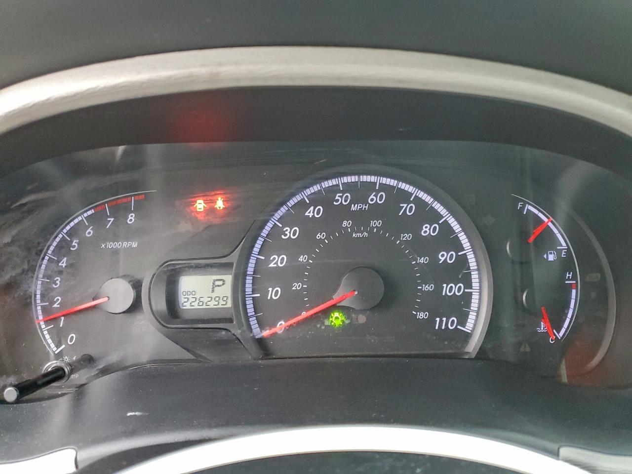 2013 TOYOTA SIENNA LE photo 9