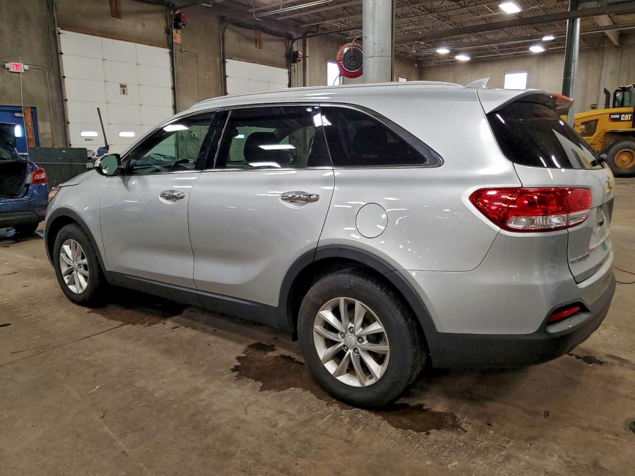 2016 KIA SORENTO LX photo 2