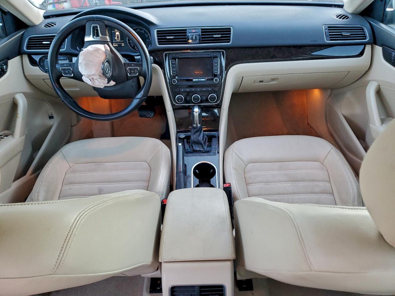 2014 VOLKSWAGEN PASSAT SEL photo 15