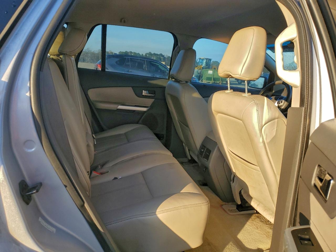 2011 FORD EDGE SEL photo 21