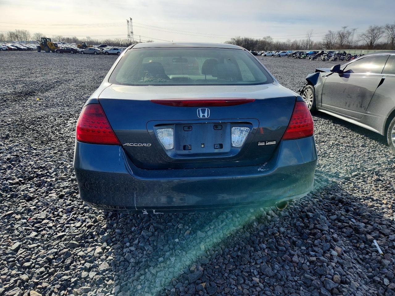 2007 HONDA ACCORD LX photo 11