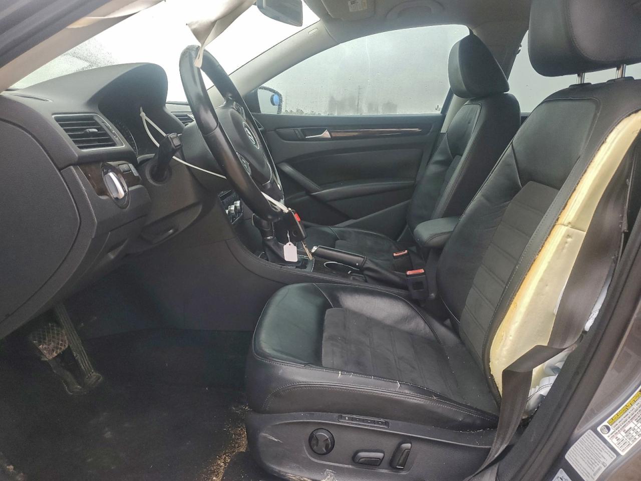 2015 VOLKSWAGEN PASSAT SEL photo 7