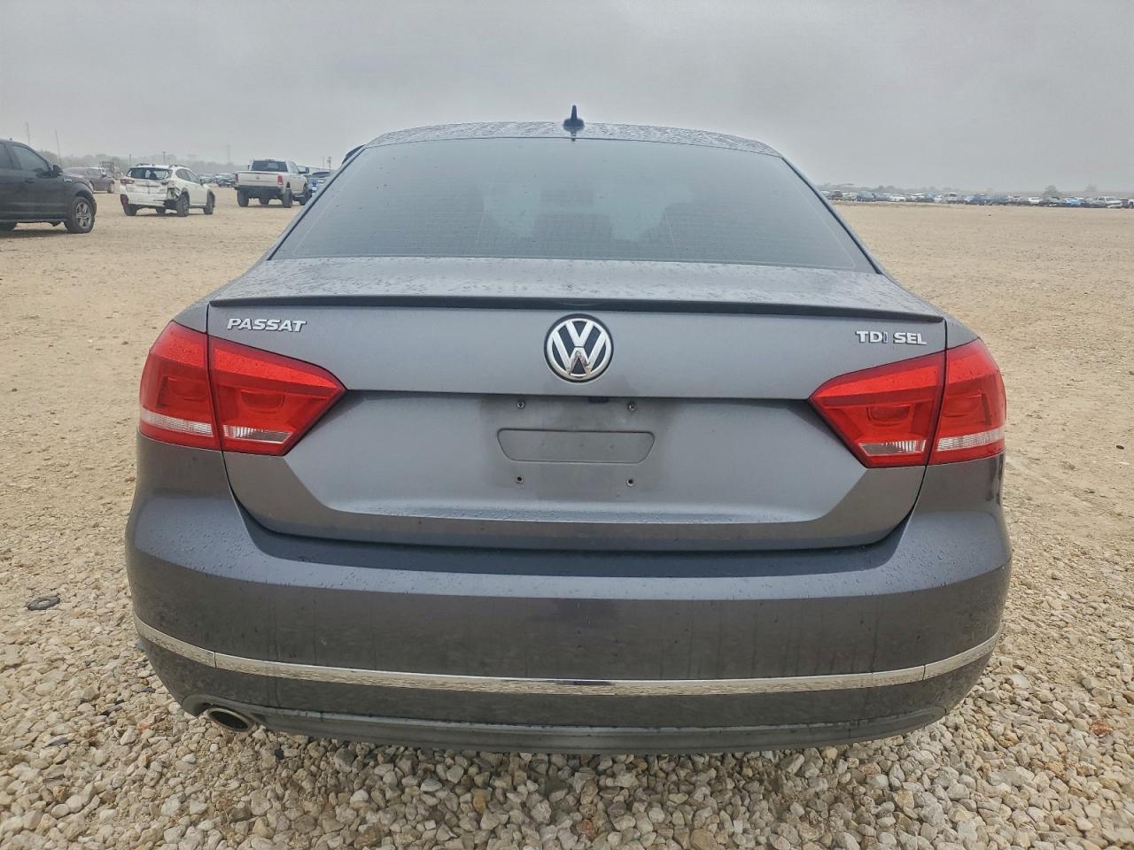 2015 VOLKSWAGEN PASSAT SEL photo 6
