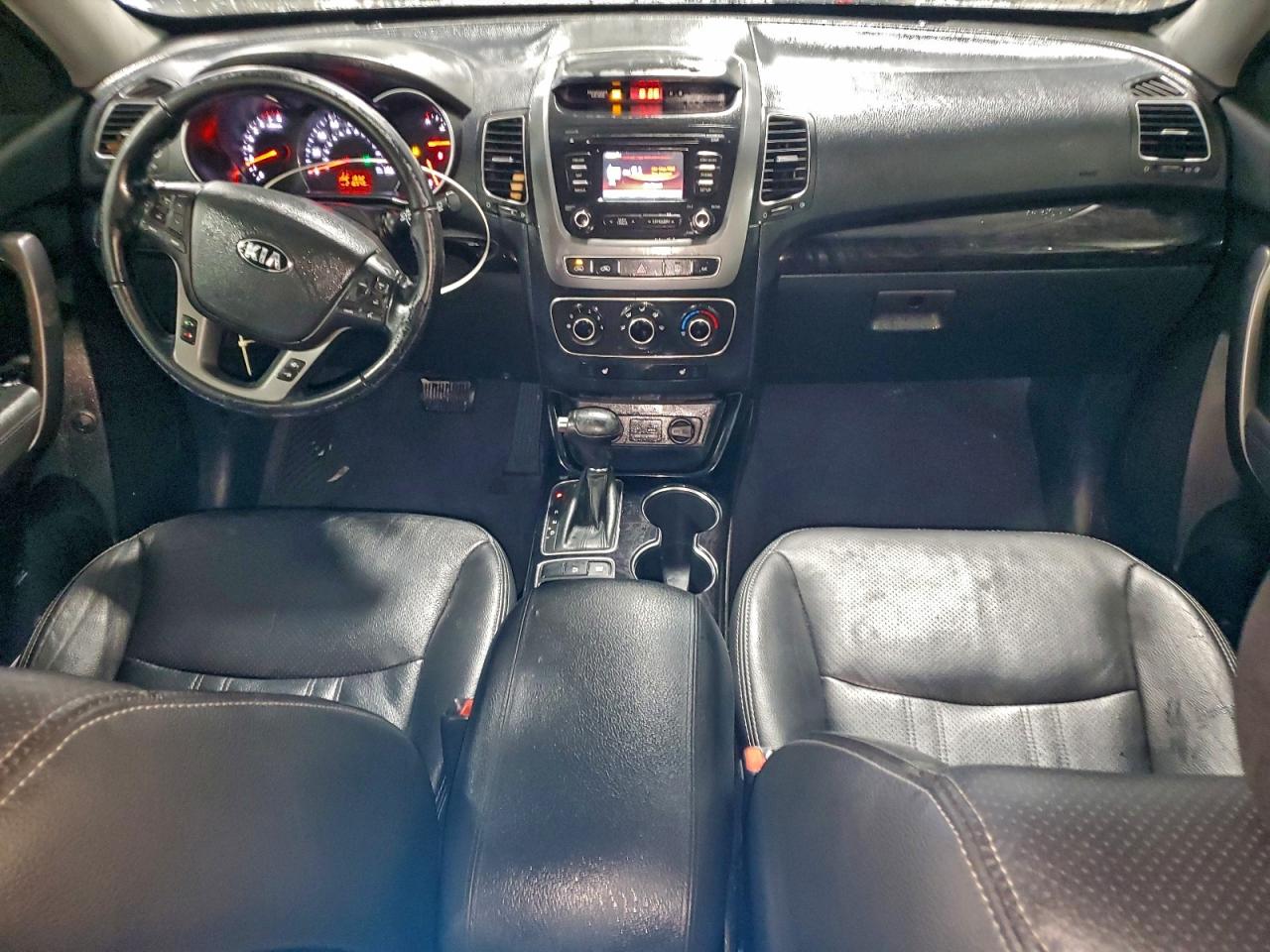 2015 KIA SORENTO LX photo 8