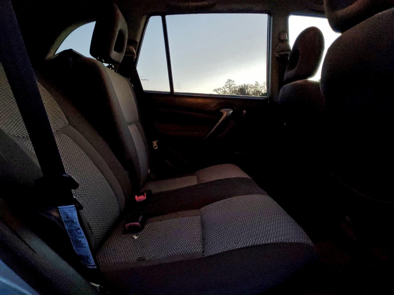 2004 TOYOTA RAV4 photo 11