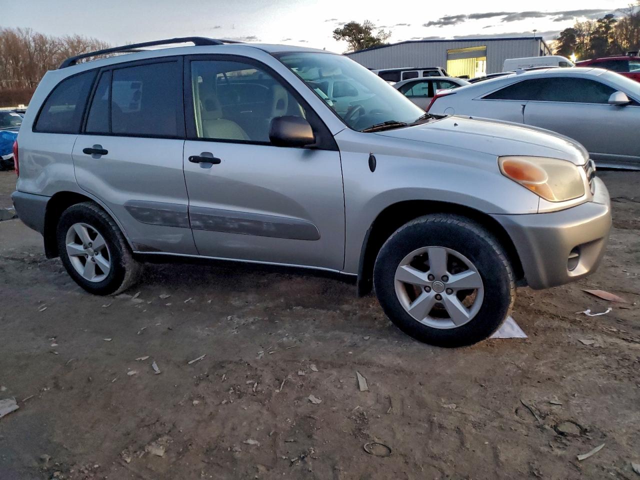 2004 TOYOTA RAV4 photo 4
