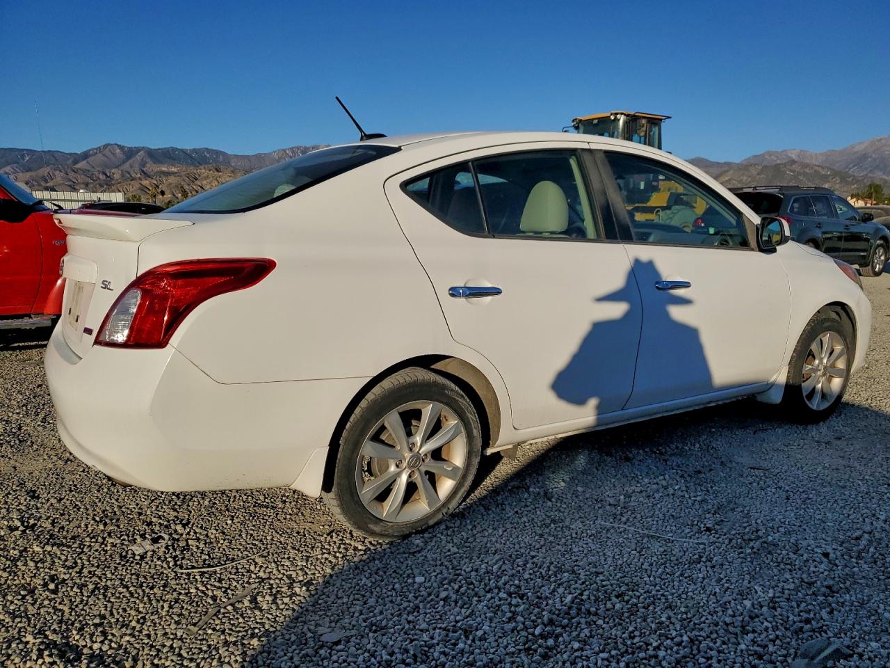 2014 NISSAN VERSA S photo 3