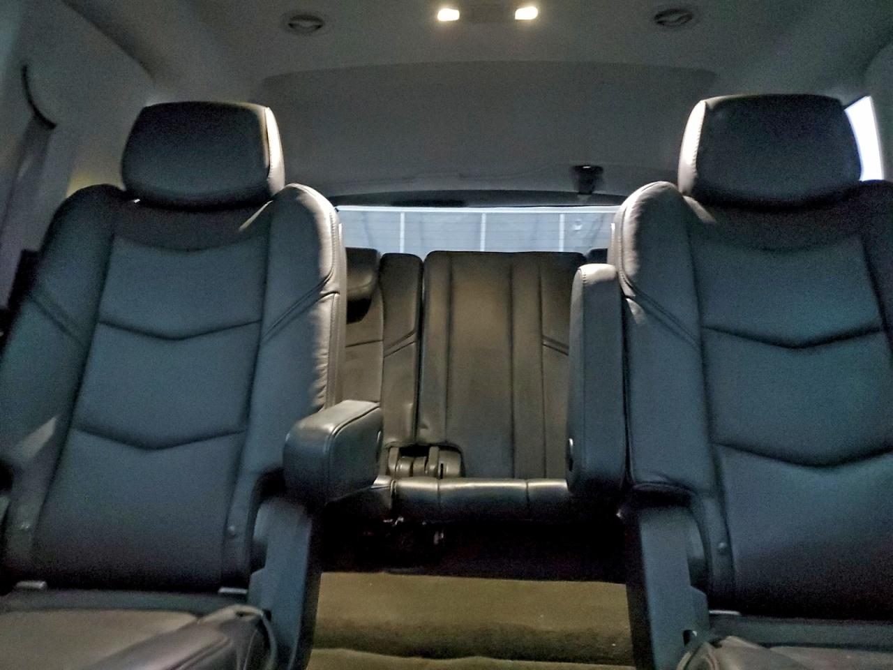 2016 CADILLAC ESCALADE PREMIUM photo 10