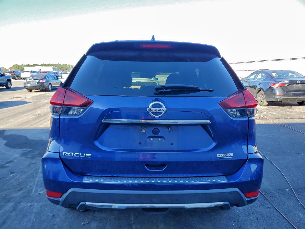 2019 NISSAN ROGUE S photo 11