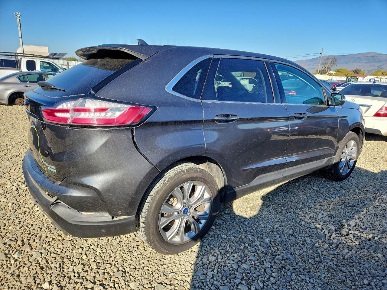 2019 FORD EDGE TITANIUM photo 3
