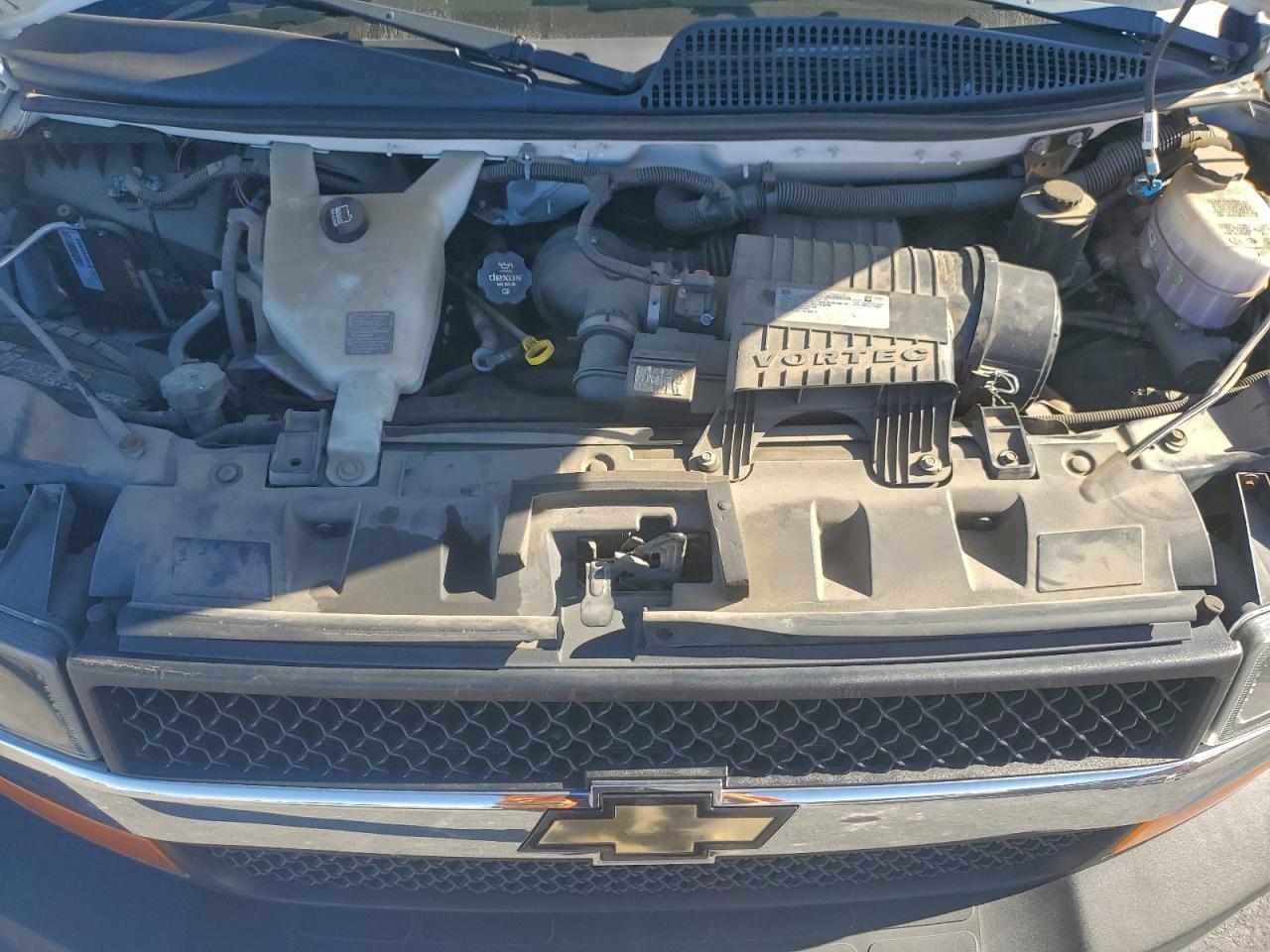 2018 CHEVROLET EXPRESS G3500 LT photo 12