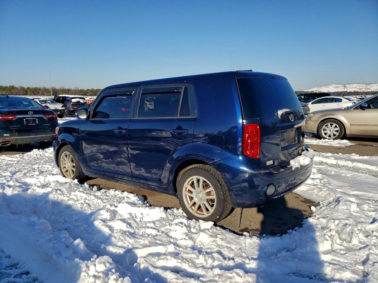 2008 TOYOTA SCION XB photo 2